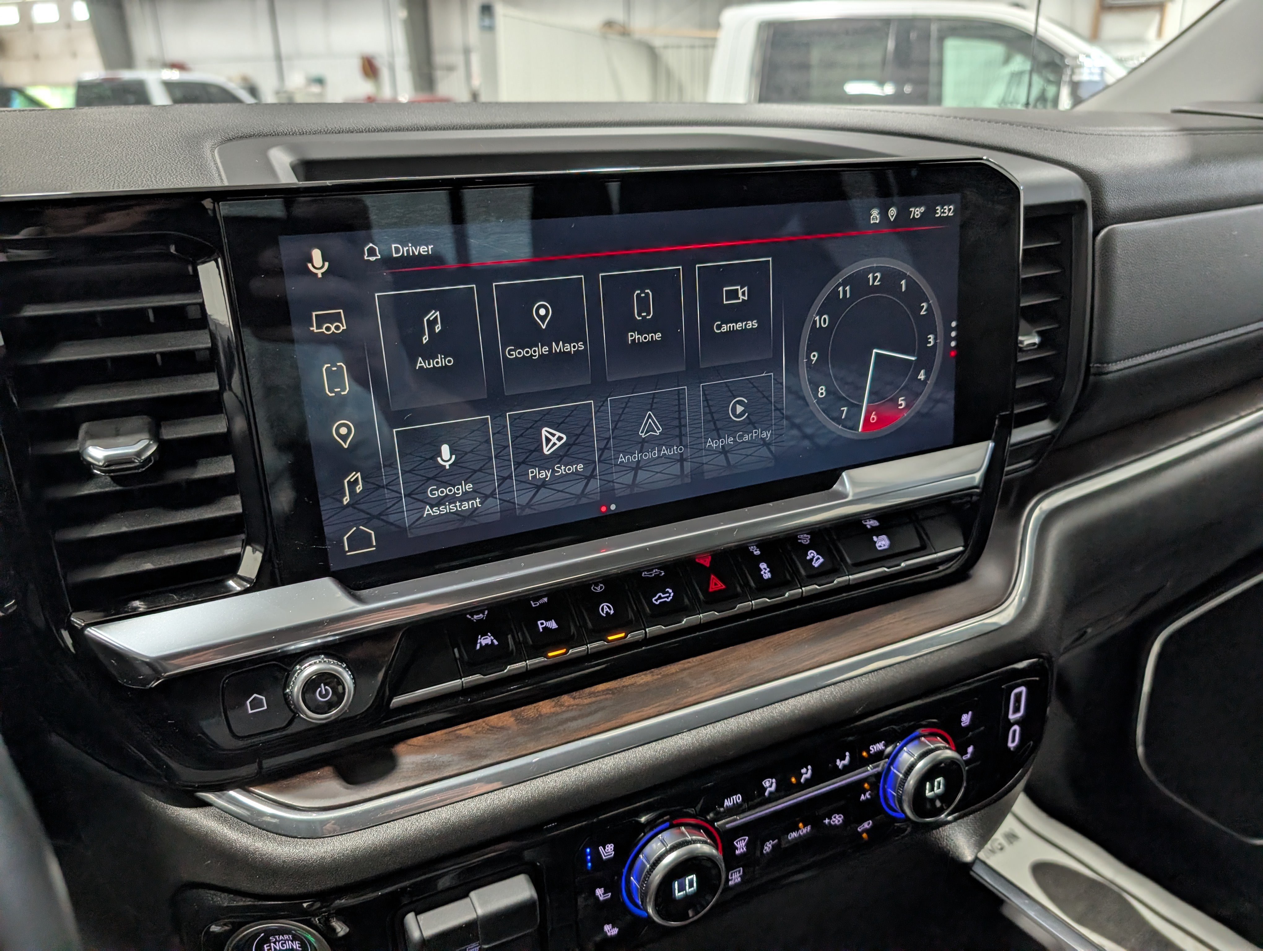 Used 2024 GMC Sierra 1500 SLT w/ SLT Premium Plus Package AWD/4WD image 25