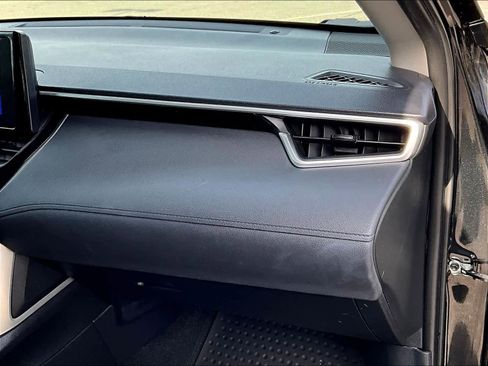 Used 2023 Toyota Corolla Cross LE image 13