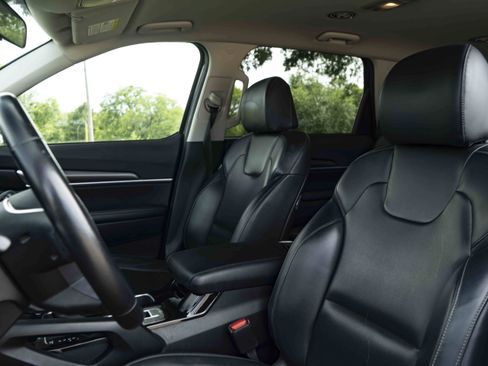 Used 2022 Kia Telluride LX AWD/4WD image 17