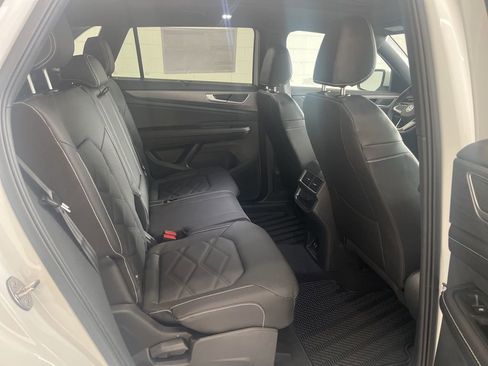 New 2026 Volkswagen Atlas Cross Sport SE AWD/4WD image 35