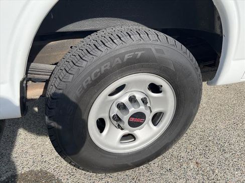 Used 2018 GMC Savana 2500 w/ Driver Convenience Package image 4