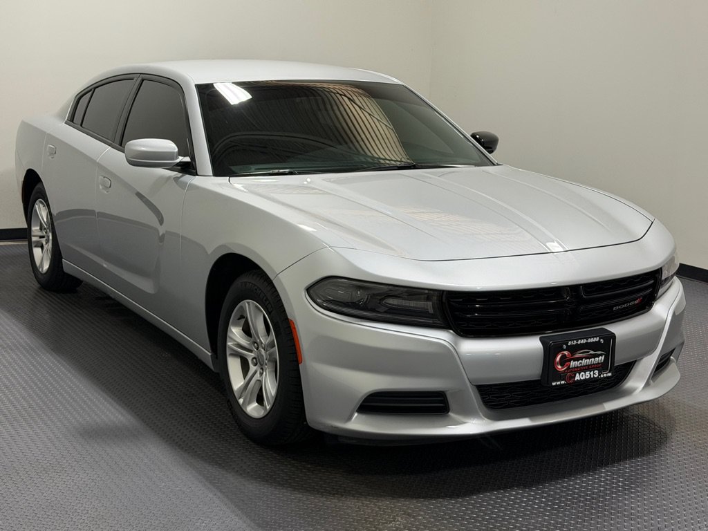 Used 2020 Dodge Charger SXT RWD image 4