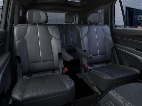 New 2026 Cadillac Vistiq Sport image 18