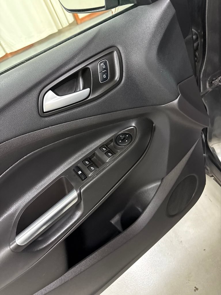 Used 2018 Ford Escape SE AWD/4WD image 17