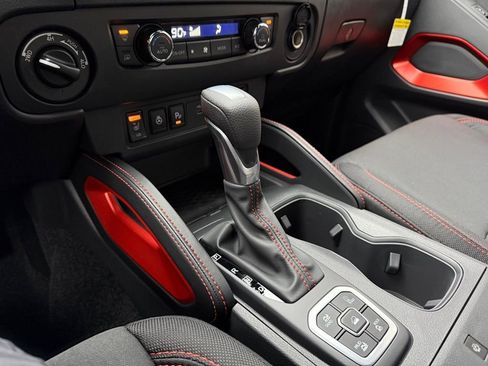 New 2026 Nissan Frontier PRO-4X w/ Pro-4x Convenience Package image 32