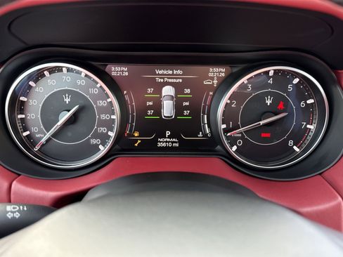 Used 2022 Maserati Levante GT image 17