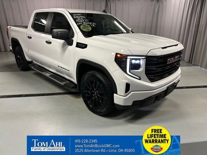 Used 2024 GMC Sierra 1500 Pro w/ Graphite Edition