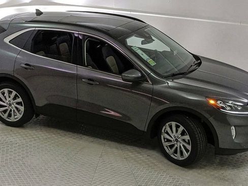 Used 2021 Ford Escape Titanium w/ Titanium Elite Package AWD/4WD image 37