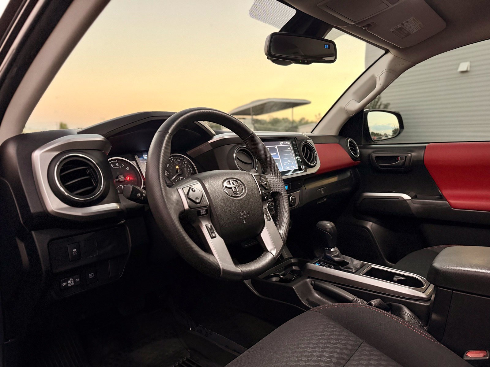 Used 2023 Toyota Tacoma SR5 w/ Technology Package AWD/4WD image 17