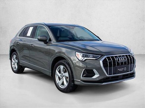 Used 2020 Audi Q3 2.0T Premium Plus image 3