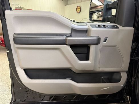 Used 2019 Ford F250 XLT w/ XLT Premium Package AWD/4WD image 29