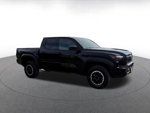 Used 2025 Toyota Tacoma TRD Off-Road image 2