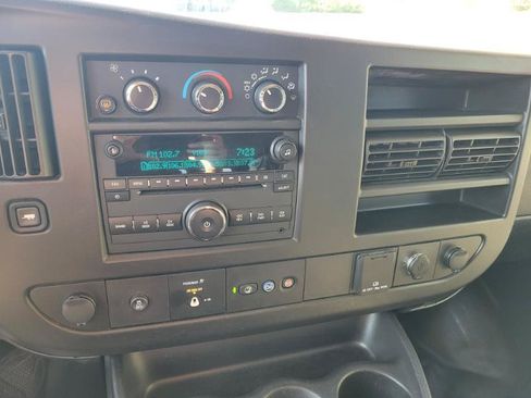 Used 2019 Chevrolet Express 2500 LS w/ Driver Convenience Package RWD image 32