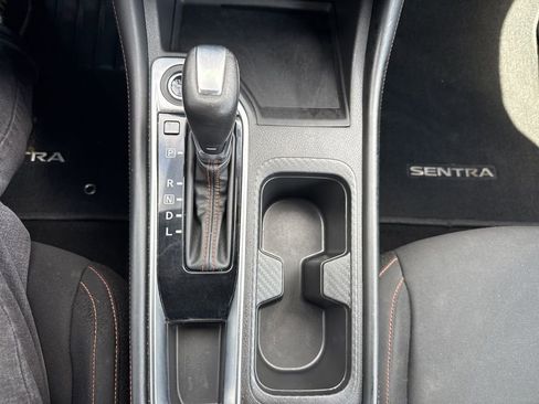 Used 2022 Nissan Sentra SR w/ Lighting Package FWD image 22