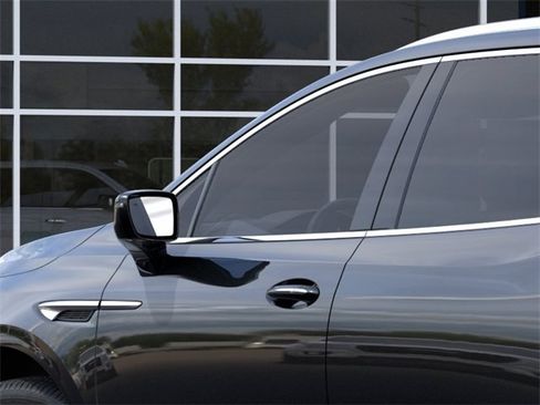 Used 2024 Buick Enclave Avenir w/ Avenir Technology Package image 38