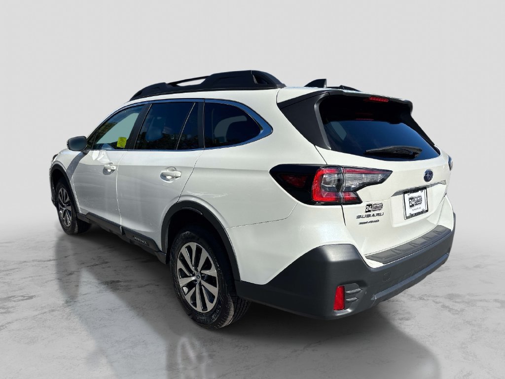 Used 2022 Subaru Outback Premium AWD/4WD image 3