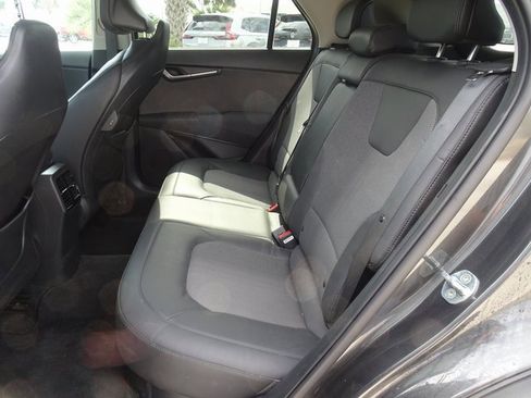 Used 2023 Kia Niro EX image 9