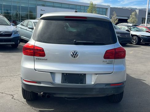 Used 2013 Volkswagen Tiguan S image 6