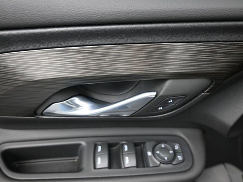 Used 2023 GMC Terrain SLE w/ Driver Convenience Package image 12