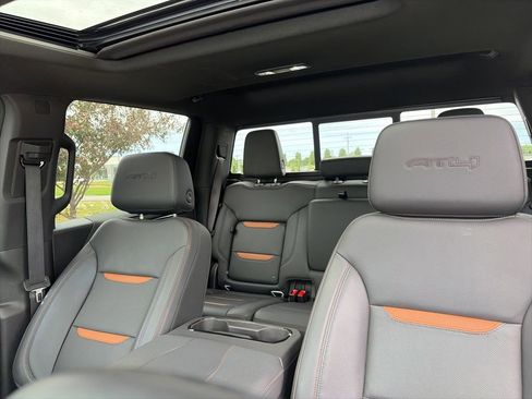 Used 2025 GMC Sierra 1500 AT4 w/ AT4 Premium Package AWD/4WD image 63