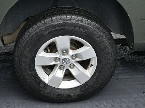 Used 2021 RAM 1500 Classic SLT image 27