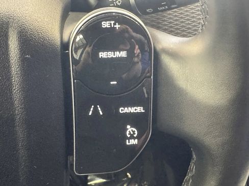 Used 2020 Land Rover Range Rover Evoque S image 17