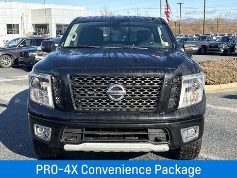 Used 2019 Nissan Titan PRO-4X image 5