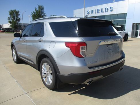 Used 2022 Ford Explorer Limited w/ Hybrid Equipment Group 310A AWD/4WD image 4