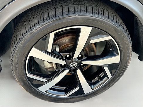 Used 2022 Nissan Rogue Sport SL w/ Premium Package image 32