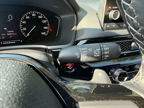 Used 2025 Honda Civic Sport image 17