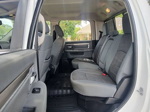 Used 2014 RAM 1500 Classic SLT RWD image 6
