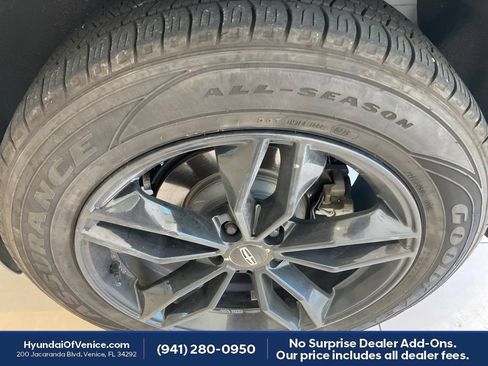 Used 2021 Lincoln Corsair FWD w/ Equipment Group 101A image 17
