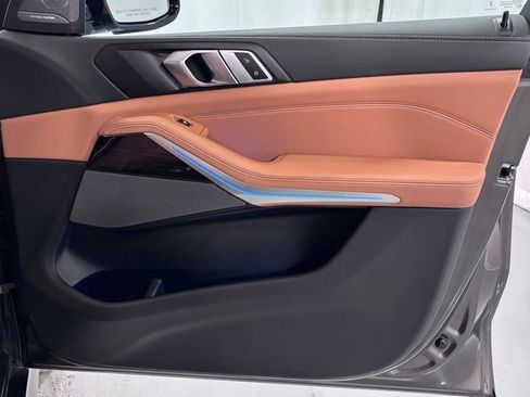 Used 2025 BMW X5 xDrive40i w/ M Sport Package image 19