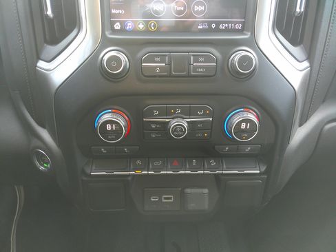 Used 2019 Chevrolet Silverado 1500 RST w/ All-Star Edition image 27