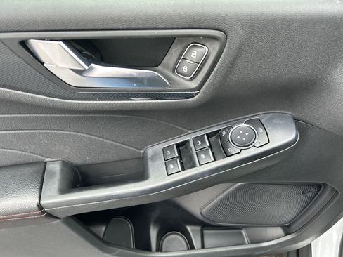 Used 2023 Ford Escape ST-Line image 11