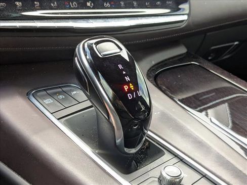 Used 2022 Cadillac Escalade Sport Platinum w/ LPO, ONYX Package AWD/4WD image 8