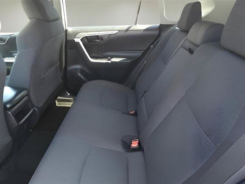 Used 2021 Toyota RAV4 LE AWD/4WD image 21