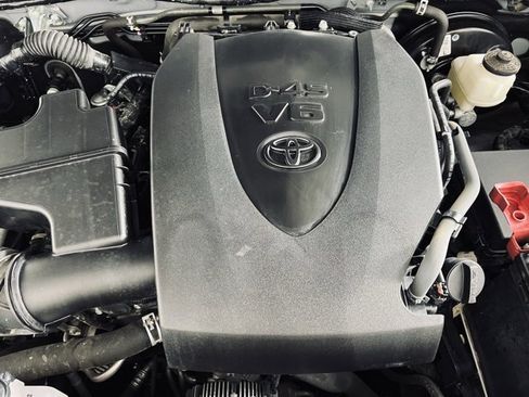 Used 2021 Toyota Tacoma TRD Sport image 7