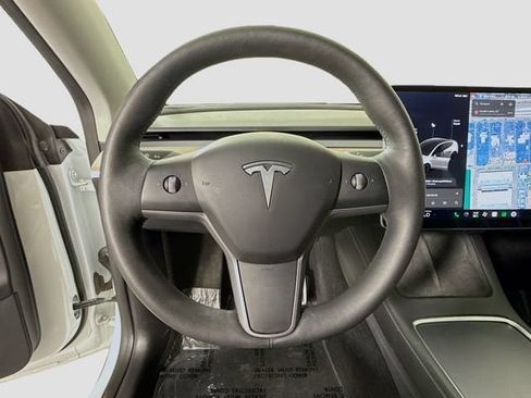 Used 2022 Tesla Model Y Performance AWD/4WD image 10