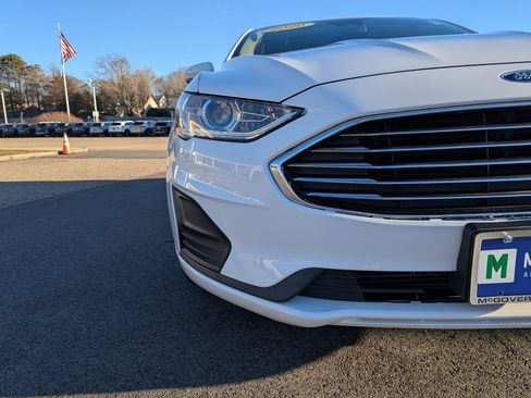 Used 2020 Ford Fusion SE image 9