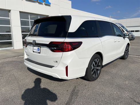 New 2026 Honda Odyssey EX-L image 4