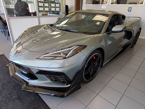 Used 2023 Chevrolet Corvette Stingray Premium Cpe w/ Z51 Performance Package RWD image 7