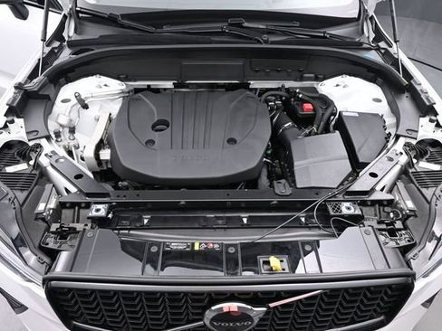 Used 2023 Volvo XC60 B5 Ultimate AWD/4WD image 32