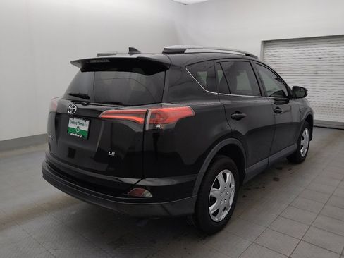 Used 2018 Toyota RAV4 LE image 9