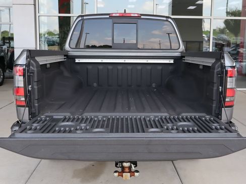 Used 2022 Nissan Frontier SV w/ SV Premium Package AWD/4WD image 8