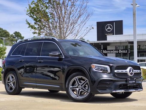 Certified 2022 Mercedes-Benz GLB 250 4MATIC image 1