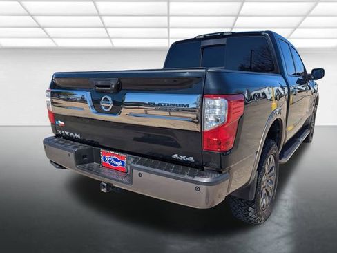 Used 2019 Nissan Titan Platinum Reserve image 31