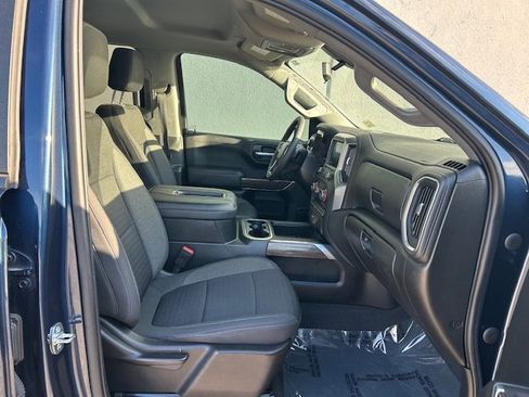 Used 2022 Chevrolet Silverado 1500 RST AWD/4WD image 15