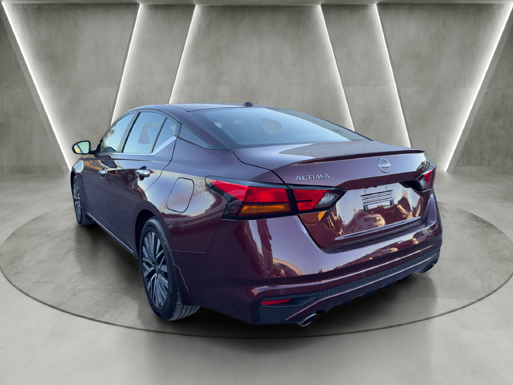 Used 2024 Nissan Altima 2.5 SV w/ SV Premium Package FWD image 5