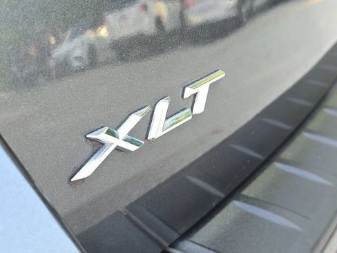 Used 2020 Ford Explorer XLT RWD image 10